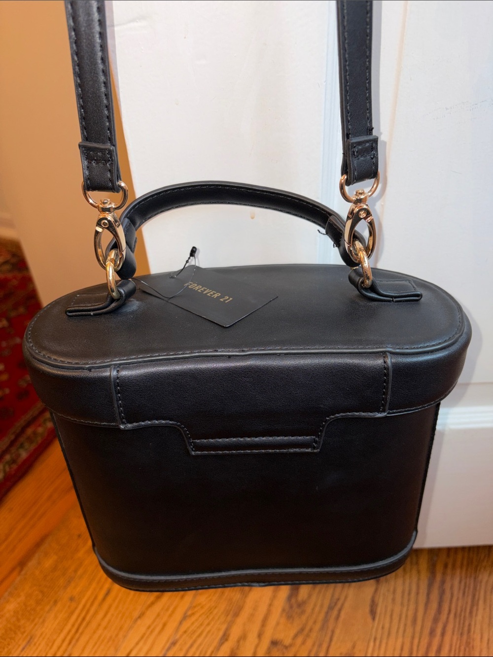 Forever 21 Black Faux-Leather Crossbody Vanity Bag with Gold Hardware - Picture 12 of 12